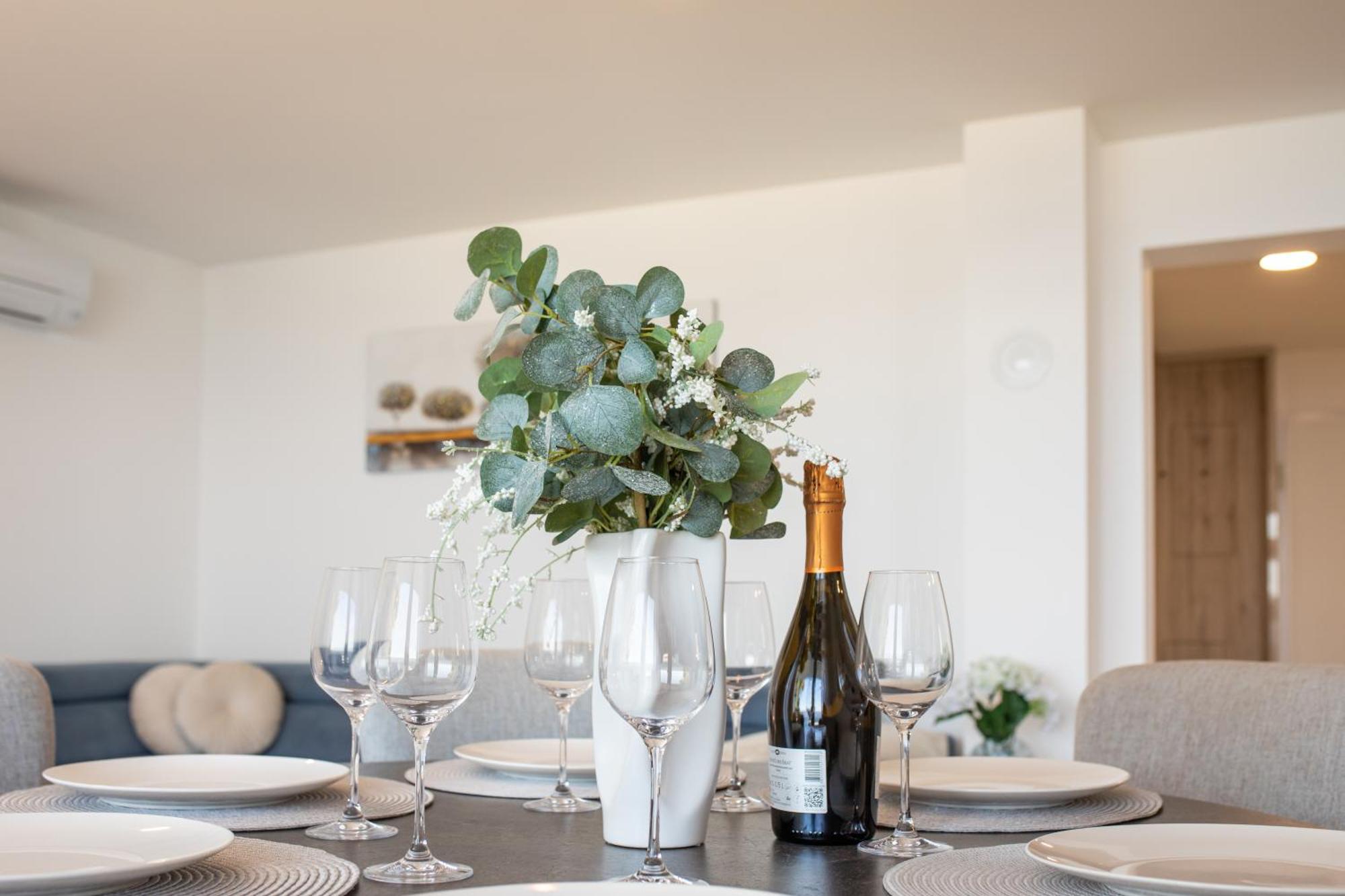 Villa Njivice Apartman Marina エクステリア 写真